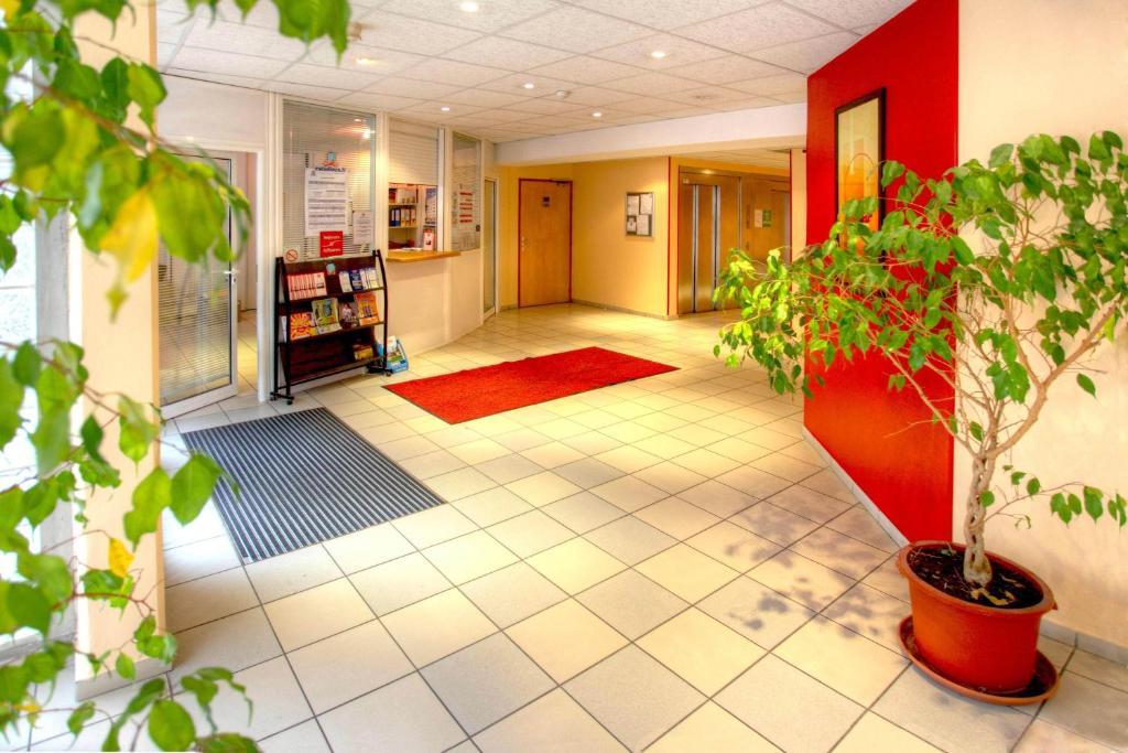 Sejours & Affaires Saint Etienne Jules Ferry Aparthotel Εξωτερικό φωτογραφία