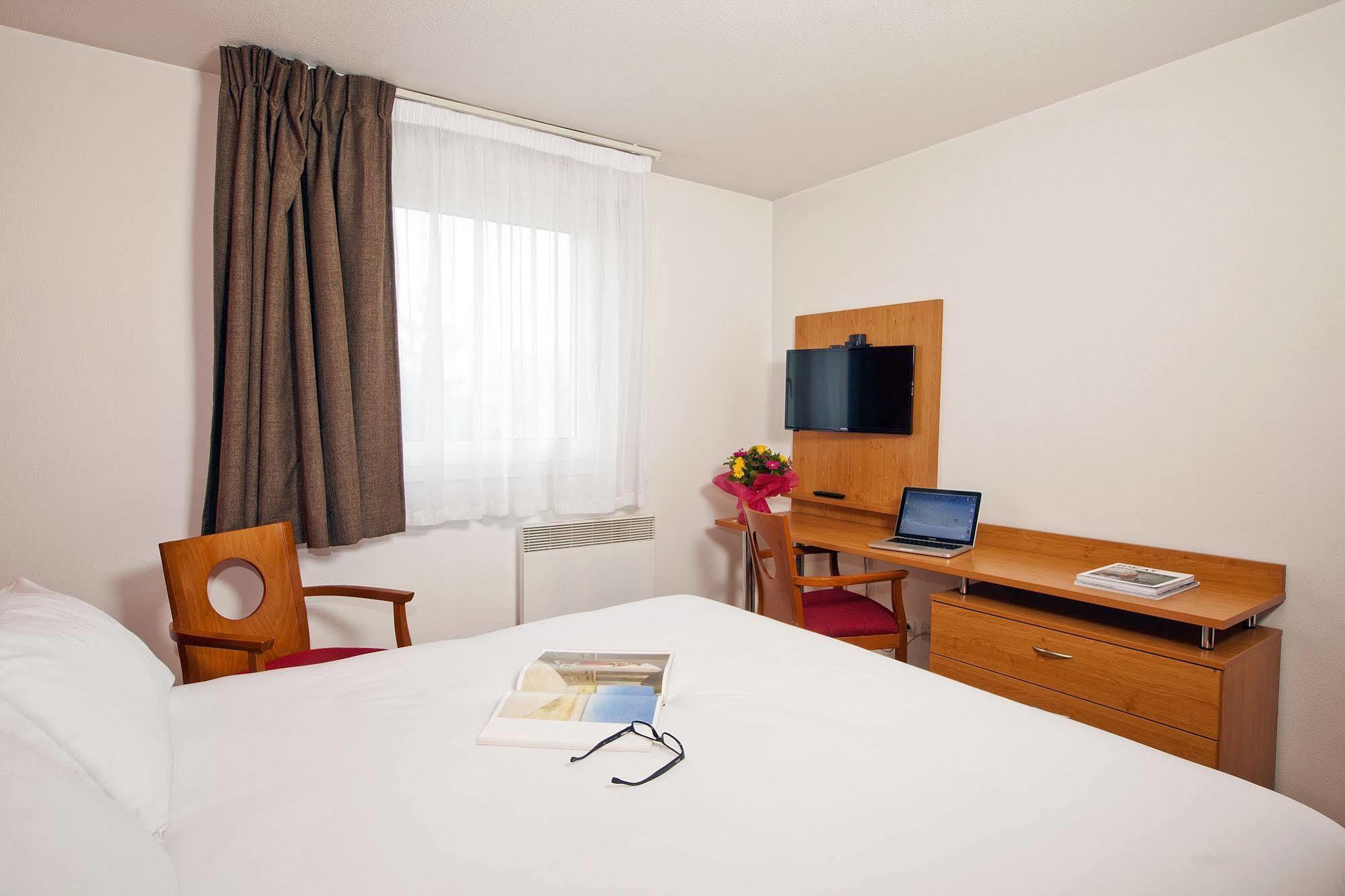 Sejours & Affaires Saint Etienne Jules Ferry Aparthotel Εξωτερικό φωτογραφία