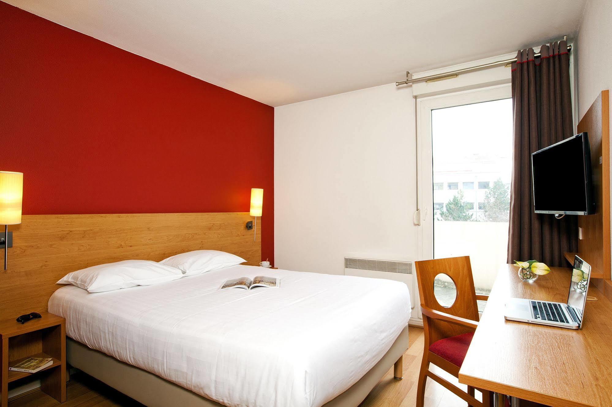 Sejours & Affaires Saint Etienne Jules Ferry Aparthotel Εξωτερικό φωτογραφία